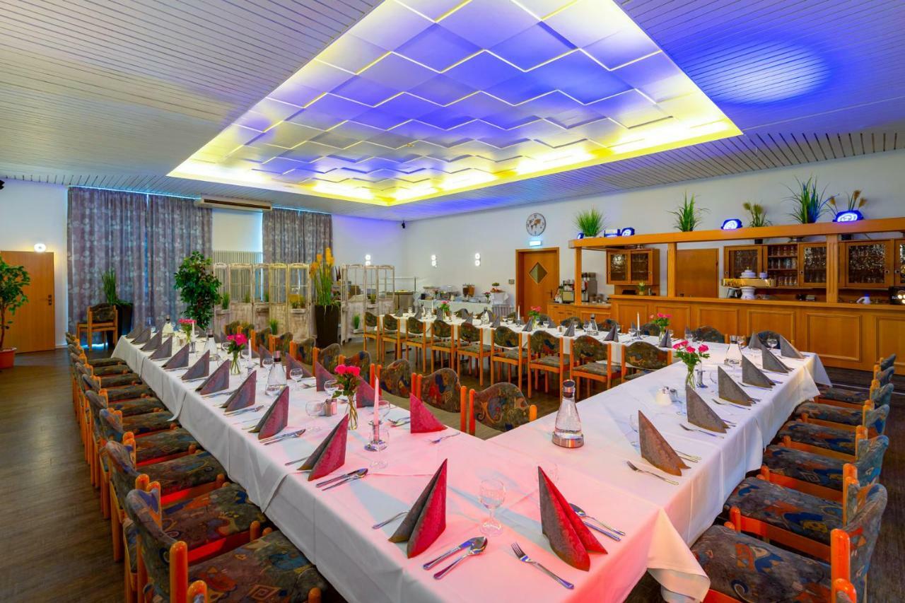 Landhotel Zum Niestetal מראה חיצוני תמונה
