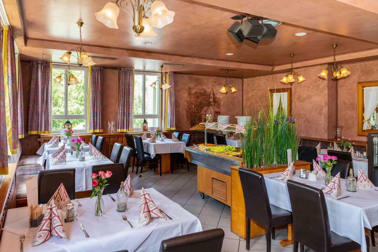 Landhotel Zum Niestetal מראה חיצוני תמונה