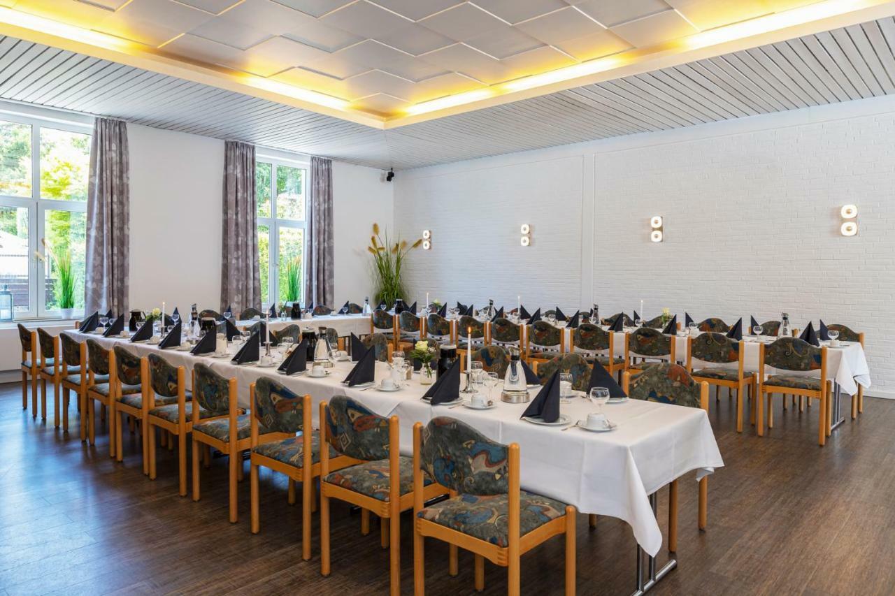 Landhotel Zum Niestetal מראה חיצוני תמונה