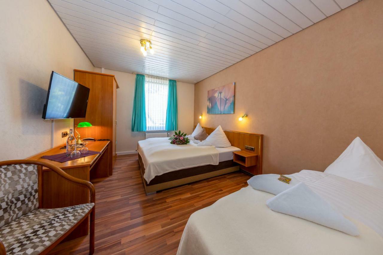 Landhotel Zum Niestetal מראה חיצוני תמונה